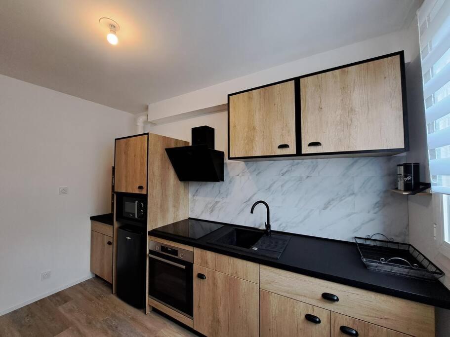 Camden - Exterieur Et Parking Apartment Reims Ngoại thất bức ảnh